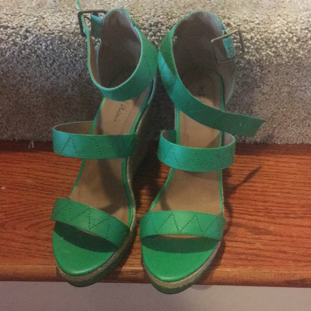 Micheal Antonio green wedges